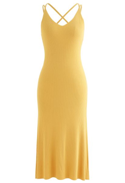 VESTIDO CAMISETA DE PUNTO ACANALADO AJUSTADO EN AMARILLO