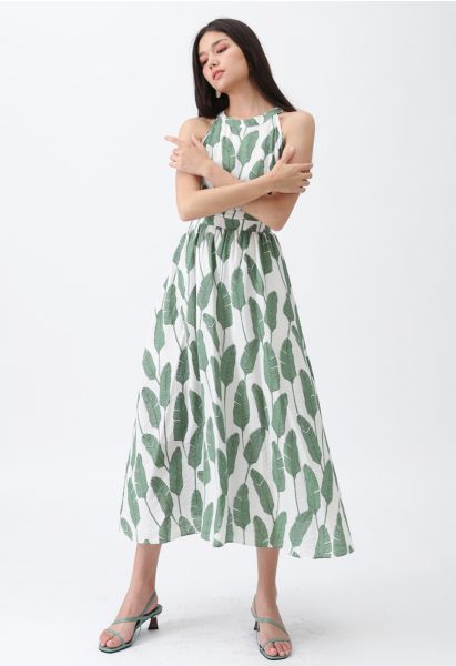 Vestido largo con cuello halter y estampado de hojas de palma de verano en verde