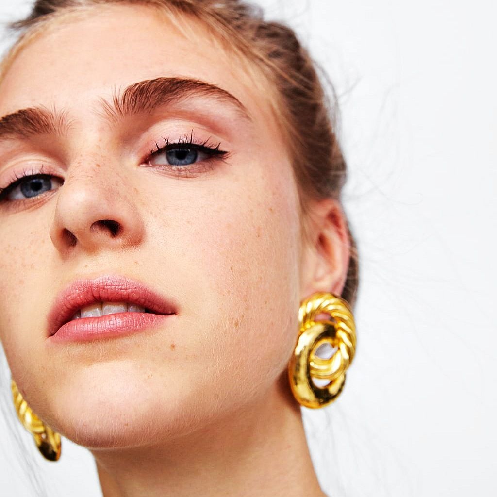 Twist Circle Gold Earrings