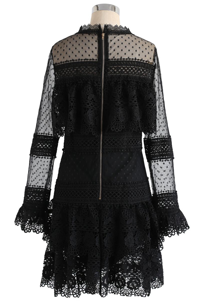 Vestido de malla de crochet con gradas Sweet Destiny en negro