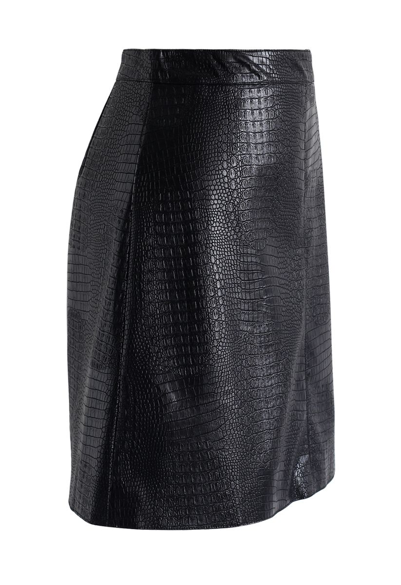 Crocodile Print Faux Leather Skirt in Black