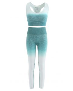 Conjunto de sujetador deportivo de impacto medio degradado y leggings tobilleros de tiro alto en verde